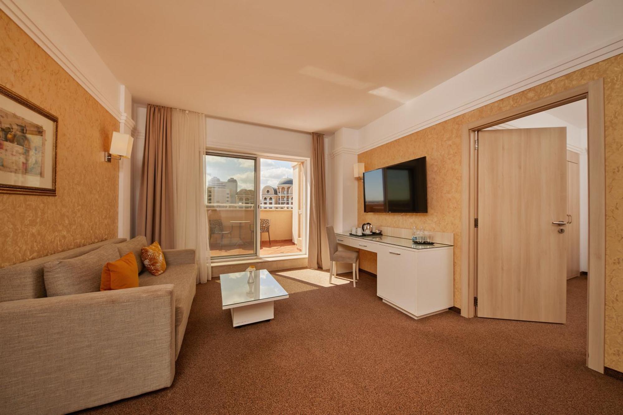 My Favorite Club Suite
